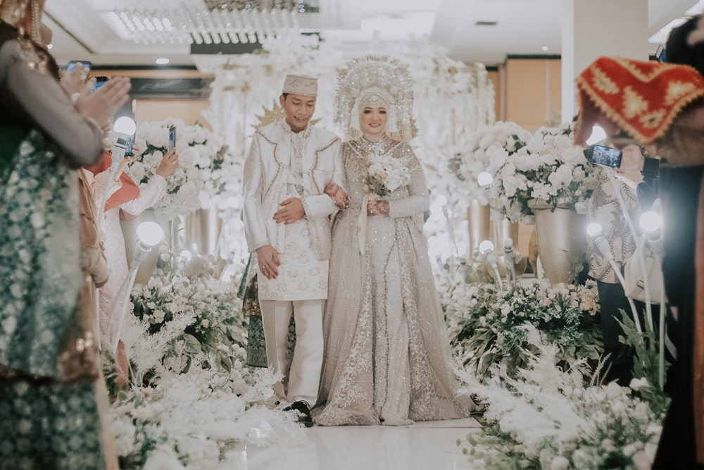 Tim Savitri Wedding sedang menyiapkan rundown acara di kantor Pakualaman